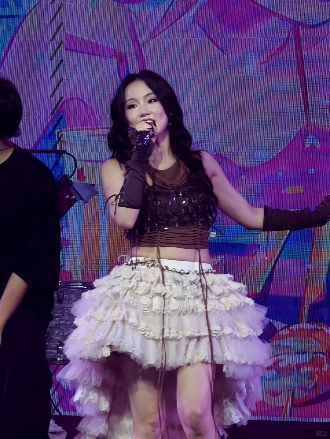 和黄龄的合影来了,还有1、2套皮肤的美照