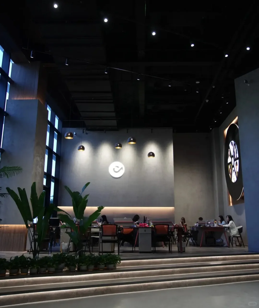 答应我,别在简陋录音棚里埋没你的才华了!