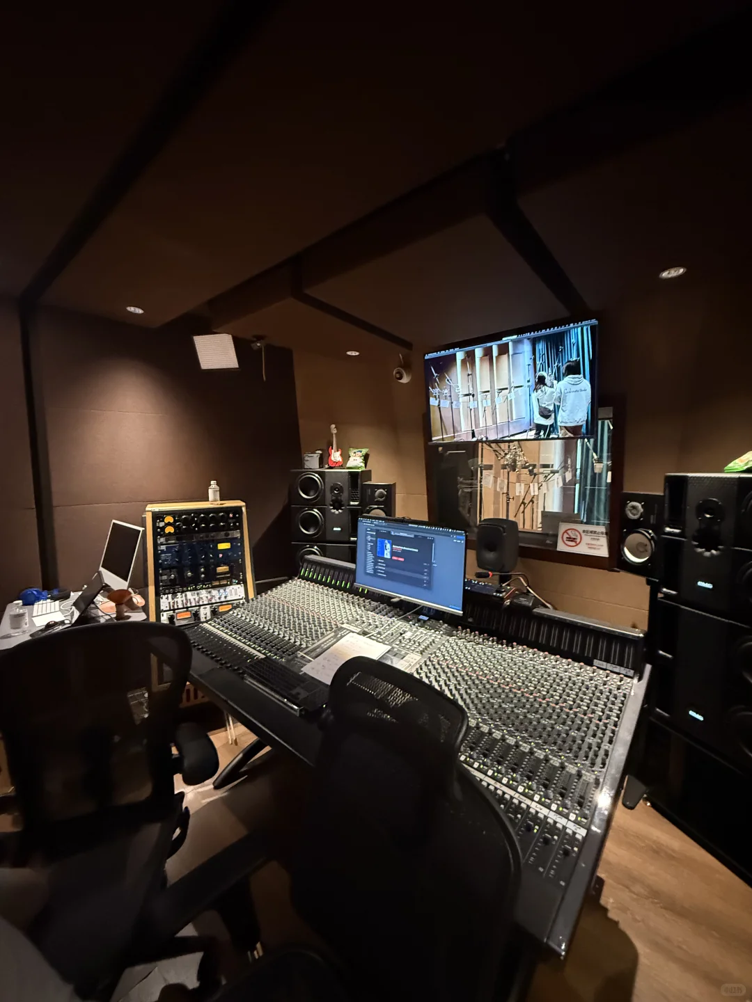 好喜欢这间录音室🥫