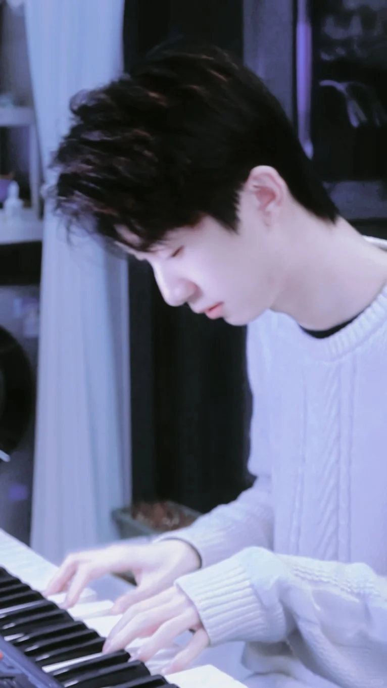 大家好 我是原创音乐人Kingzel🙋