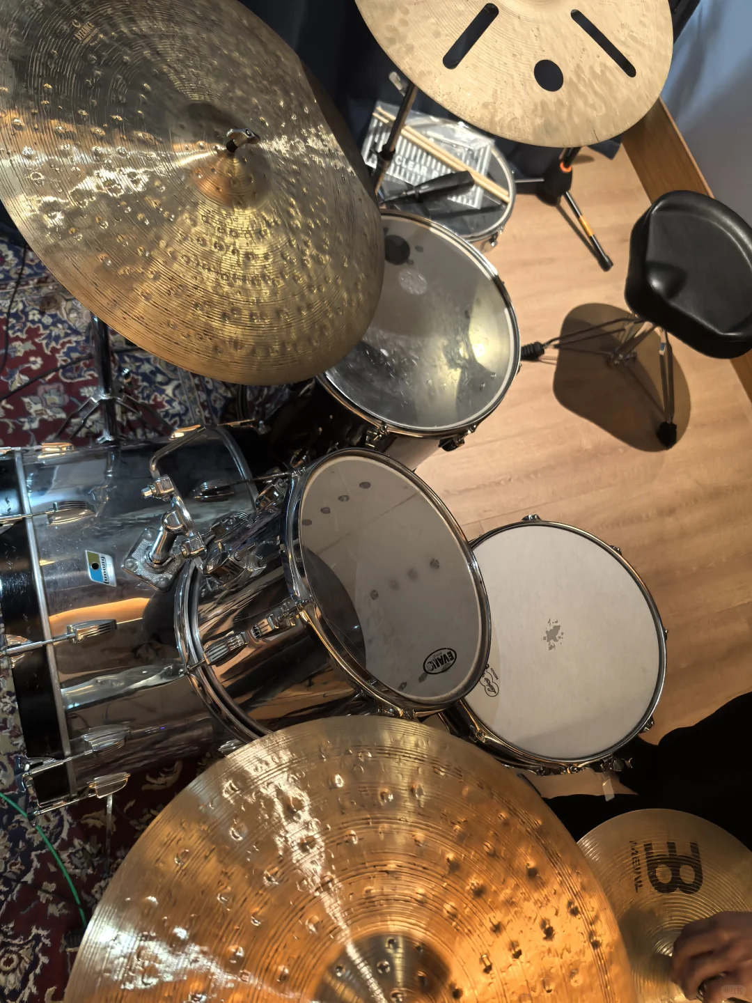 昨日工作:陪学生去录音棚做他乐队专辑