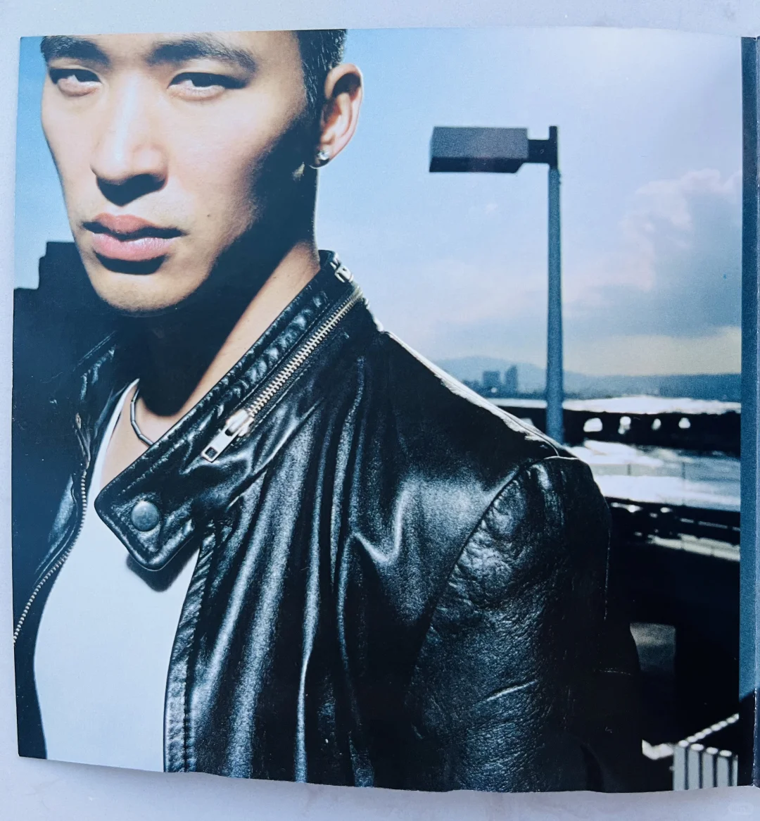 196/365张唱片丨黄立行《忙与盲》21周年