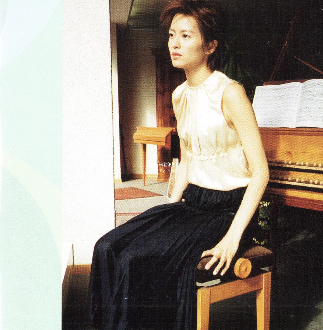 唱片史上的今天｜梁咏琪《魔幻季节》