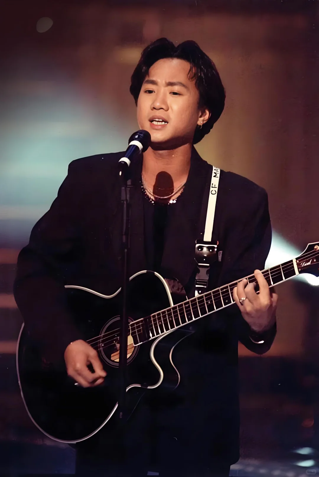 黄家驹：永不褪色的光辉岁月