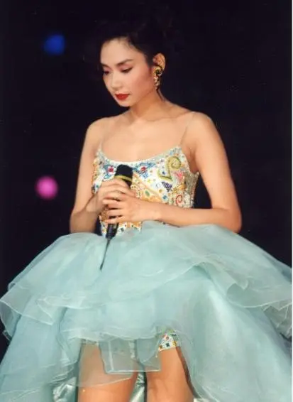 她的歌声是90年代都市女性成长史