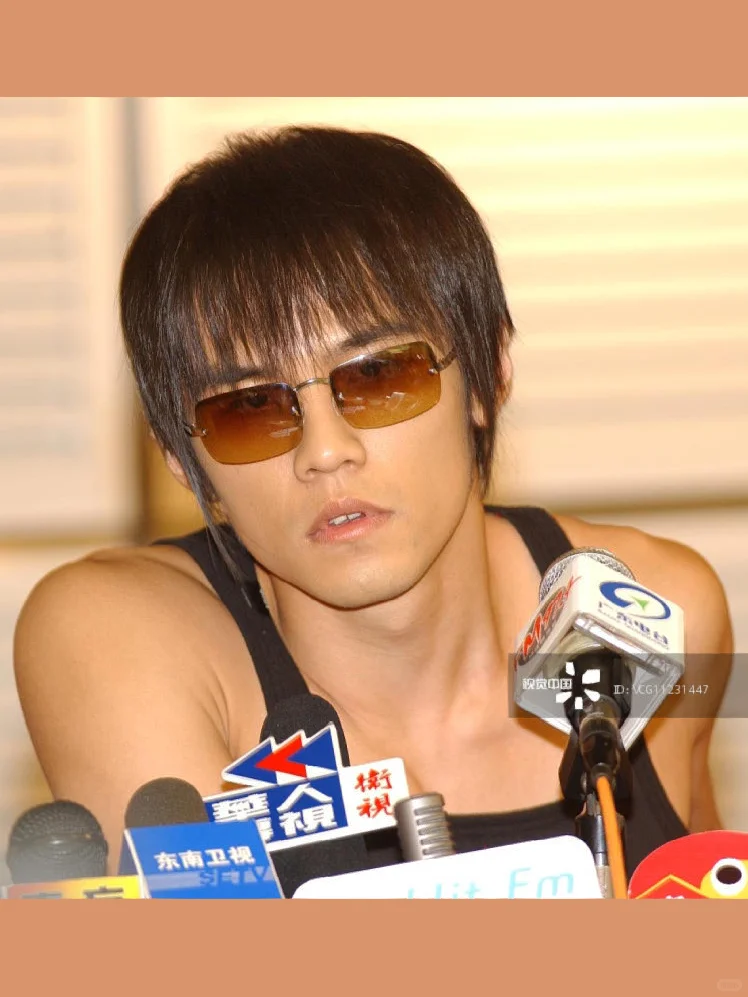 2002年的周杰伦💗