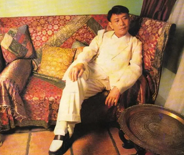 有种感动，叫做听罗文老歌的那一瞬间