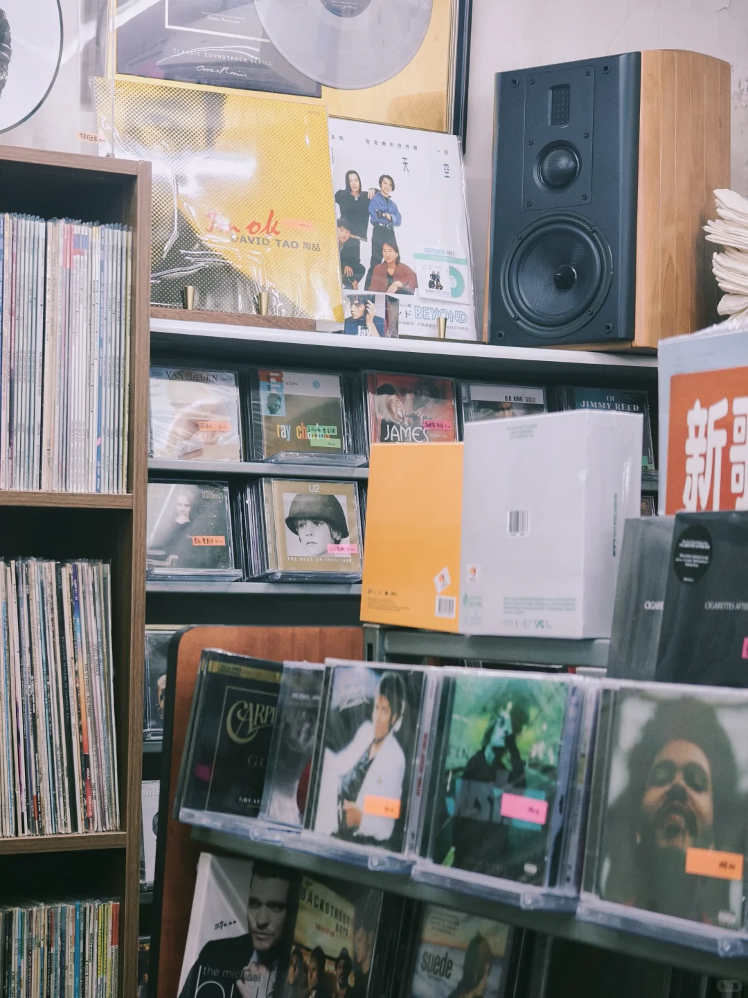 在大连，没想到黑胶唱片店里还有这个！！