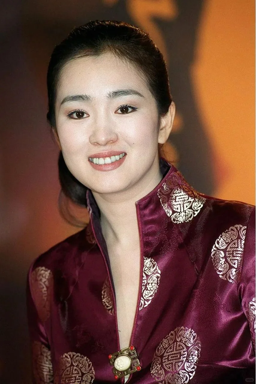 巩俐：从山东姑娘到国际影坛的东方传奇