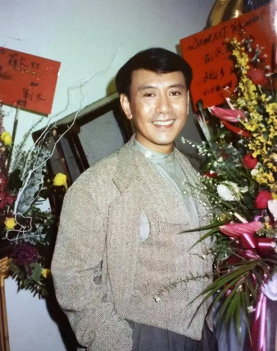 有种感动，叫做听罗文老歌的那一瞬间