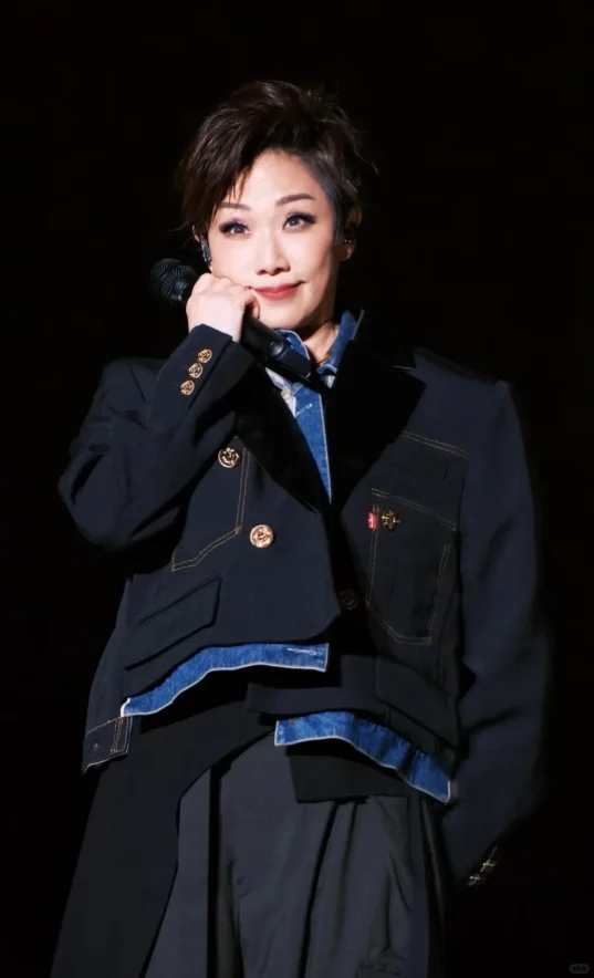 林忆莲歌曲最美歌词100句（一）