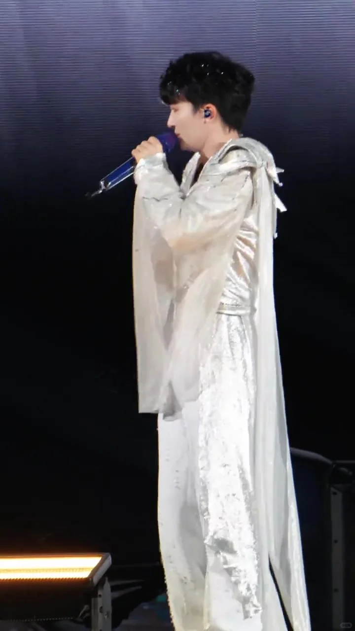 周深演唱黄梅戏
