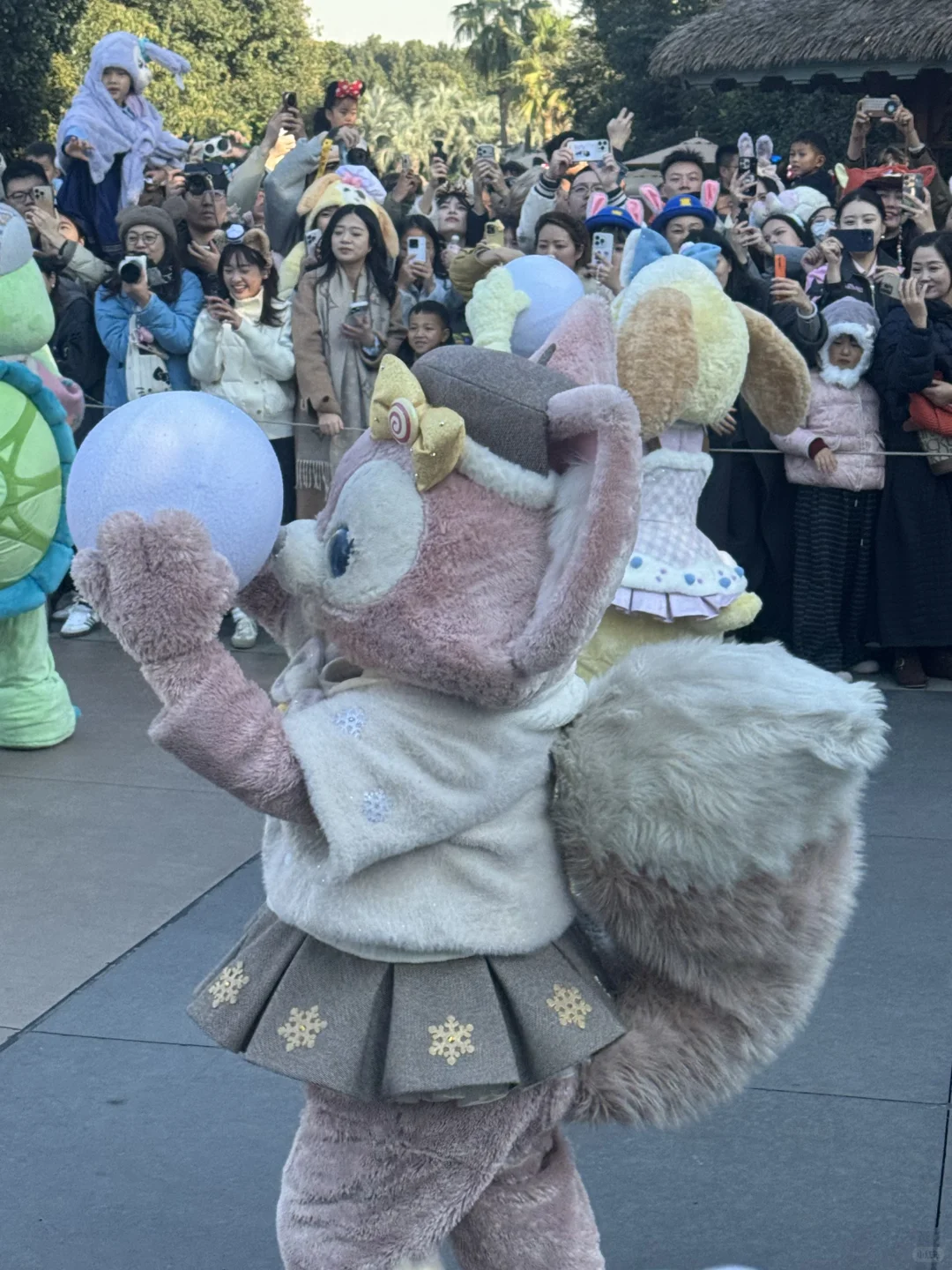 跟着BGM蹦跳，把快乐焊在迪士尼！