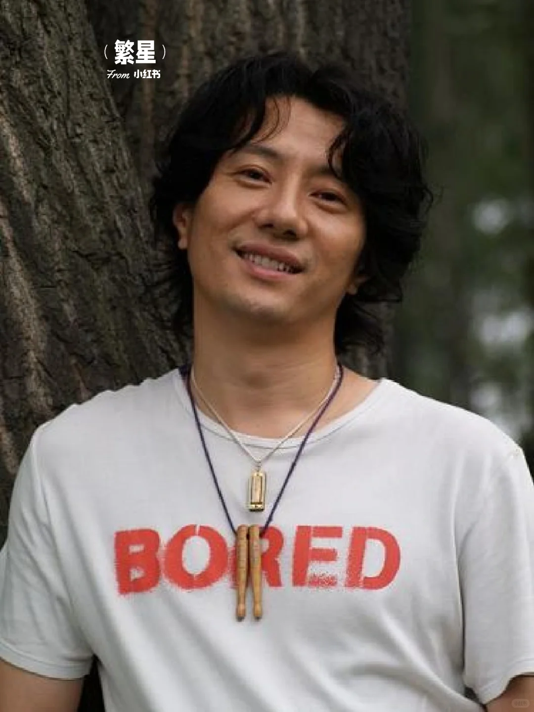 他，被誉为摇滚届的“木村拓哉”……