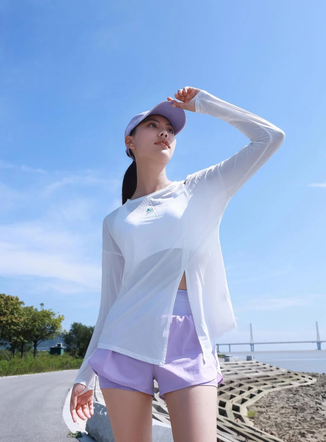 江边晨跑｜清爽天穿出小细腰✨