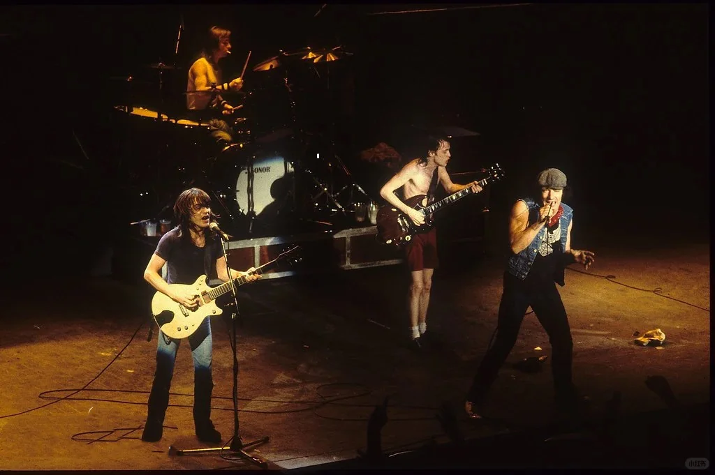 🎶入坑摇滚指南🤘AC/DC