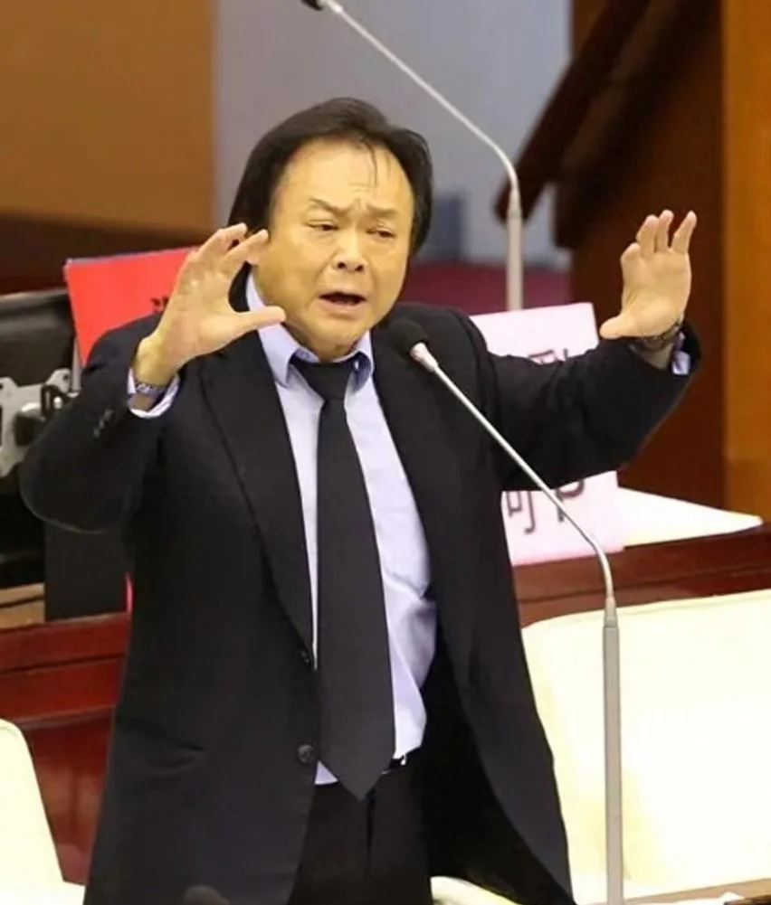 《没出息》为什么会在两岸网络迅速爆火？