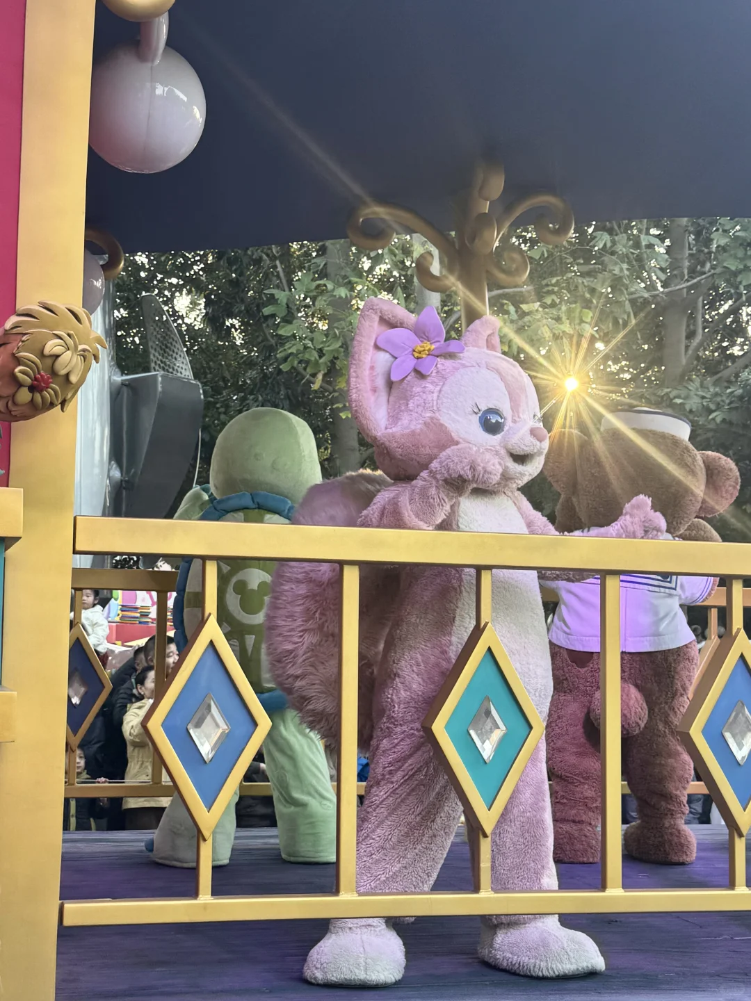 跟着BGM蹦跳，把快乐焊在迪士尼！