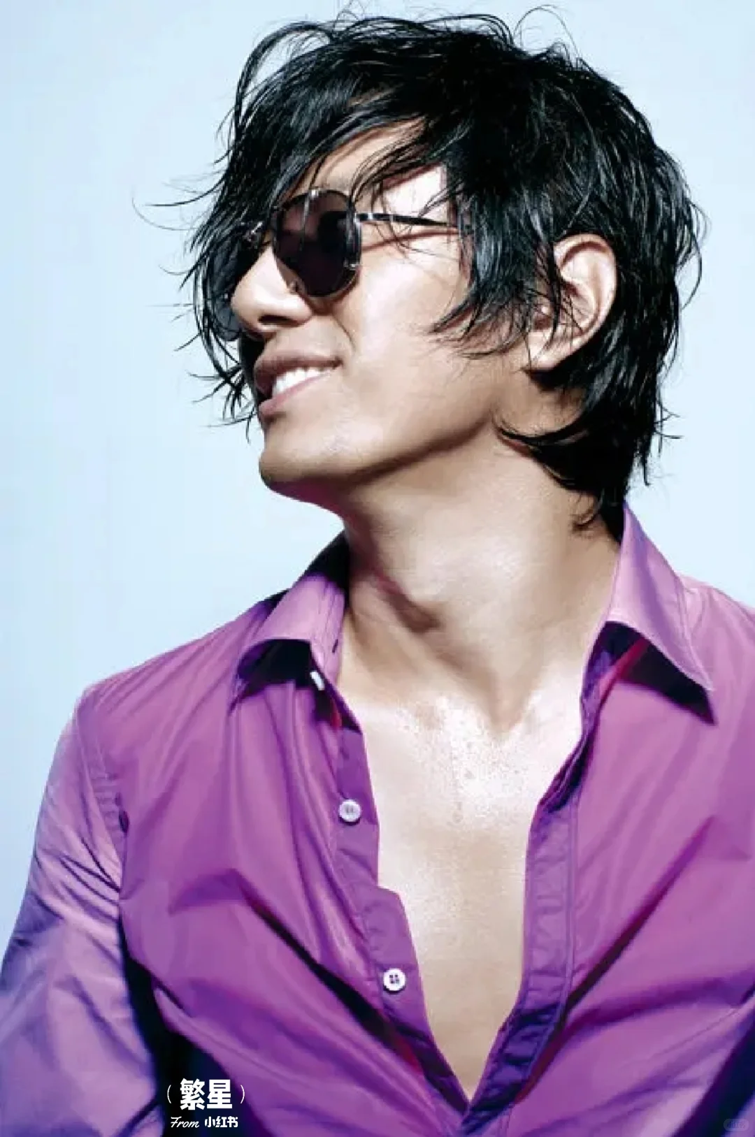 他，被誉为摇滚届的“木村拓哉”……