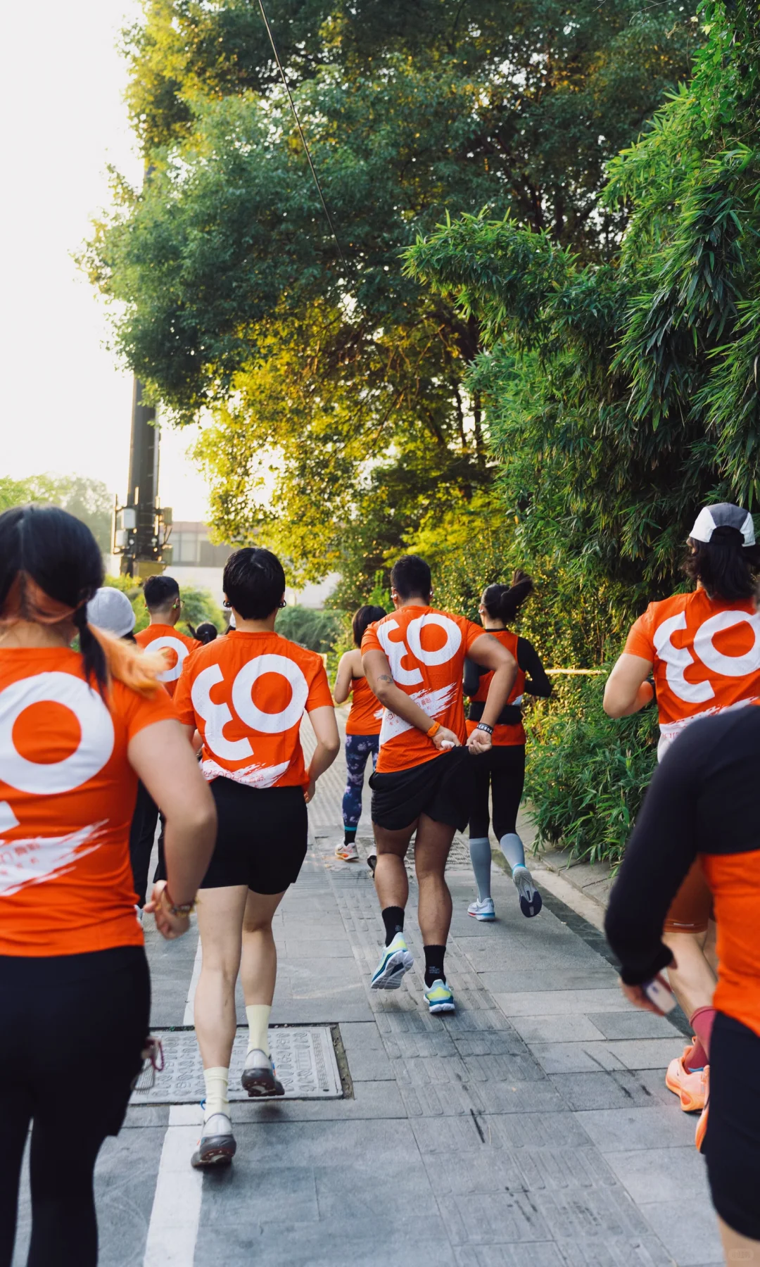 带上耳机跑在自己的节奏里就好啦