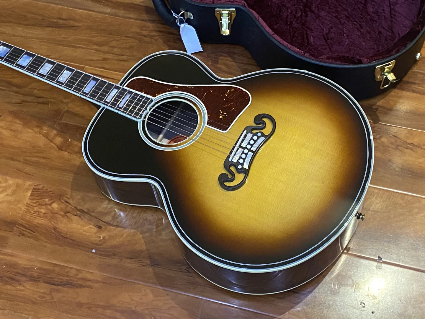 太霸气了Gibson吉普森sj200西部经典吉他