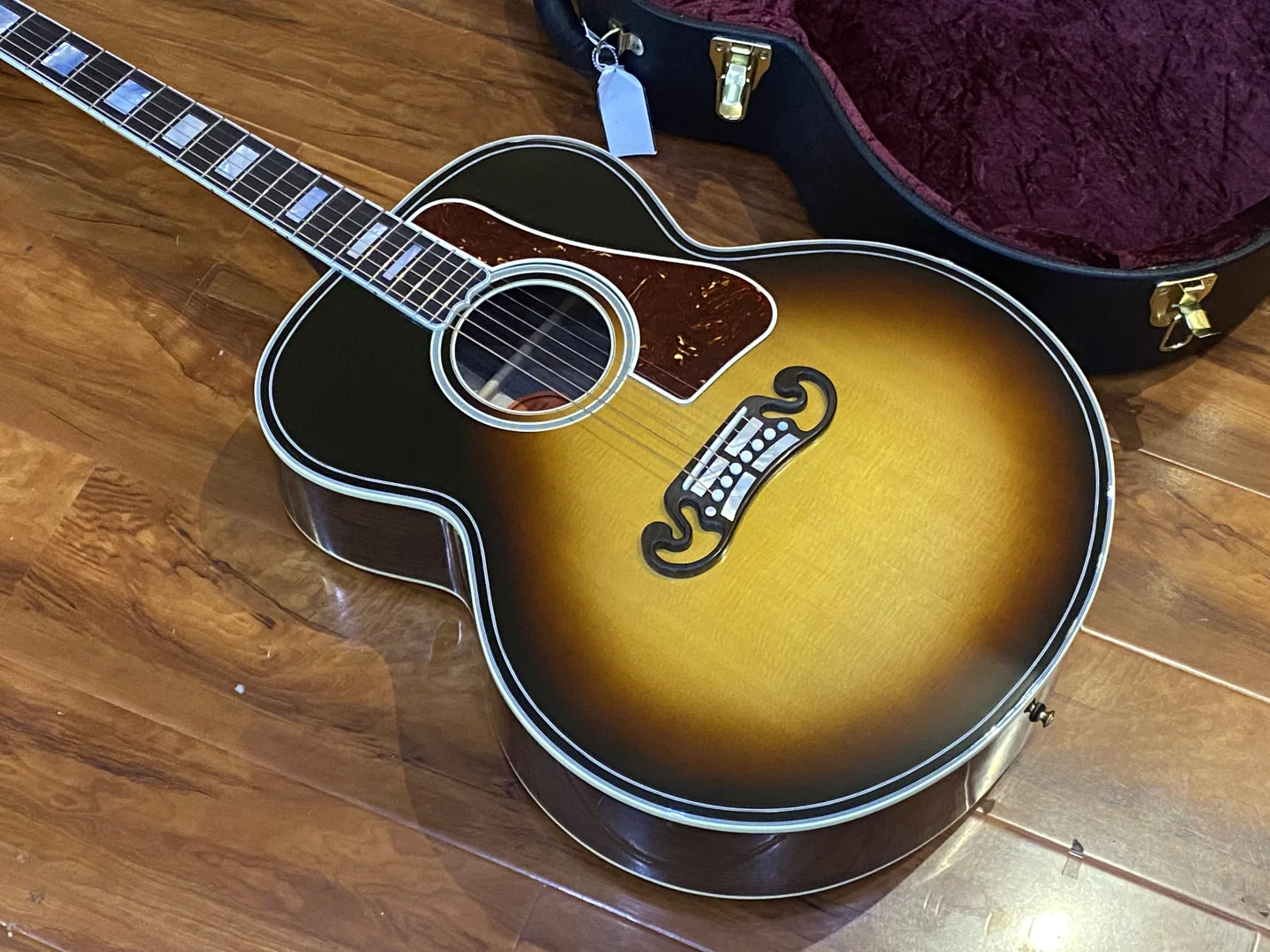 太霸气了Gibson吉普森sj200西部经典吉他