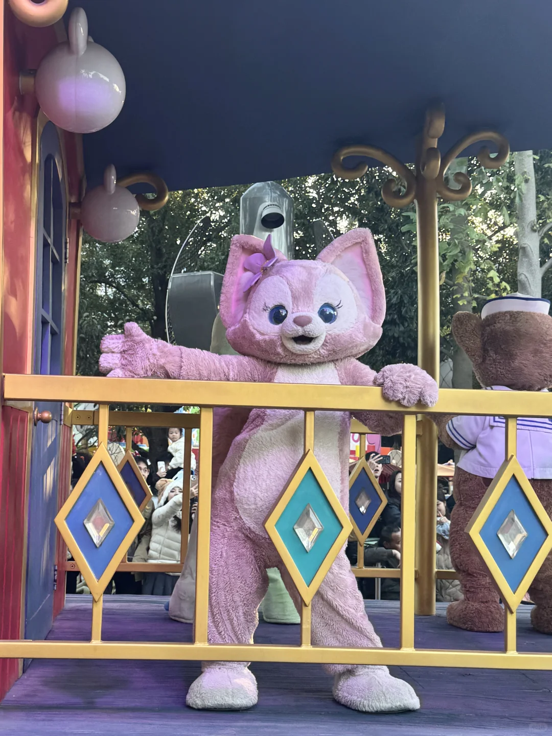 跟着BGM蹦跳，把快乐焊在迪士尼！