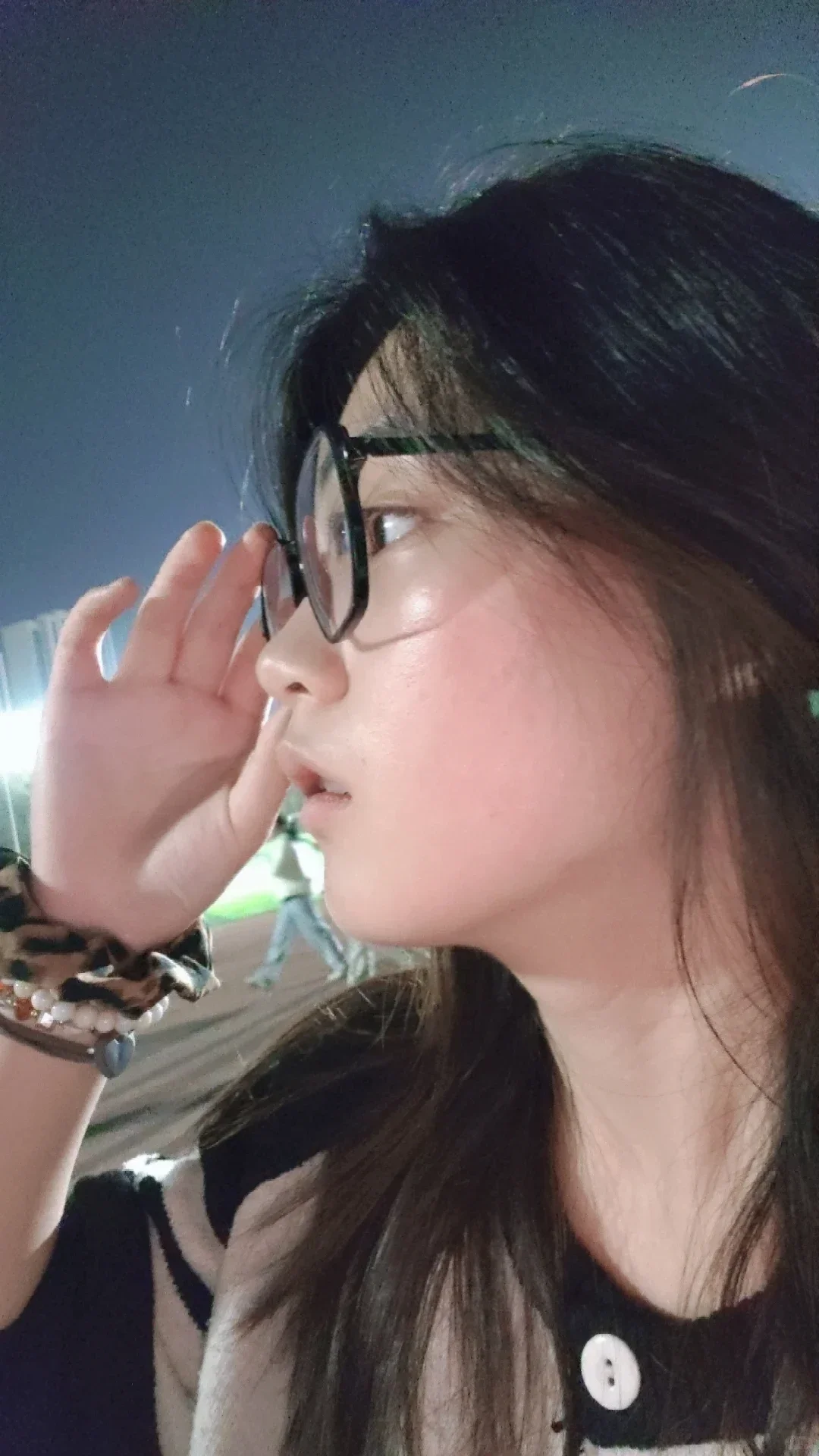 跑热了，我爱校跑