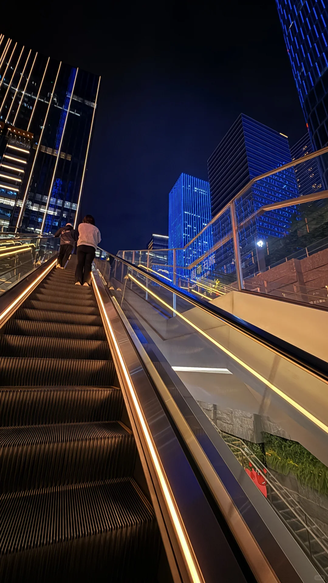 擦肩而过了胡歌