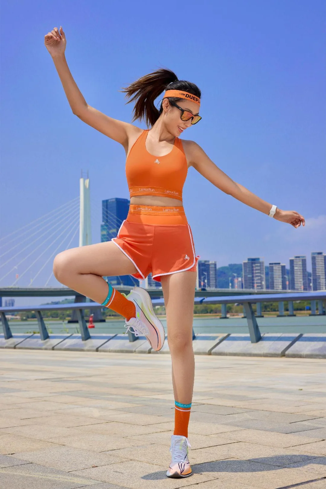 「江边奔跑｜阳光和微风治愈的活力日☀️」