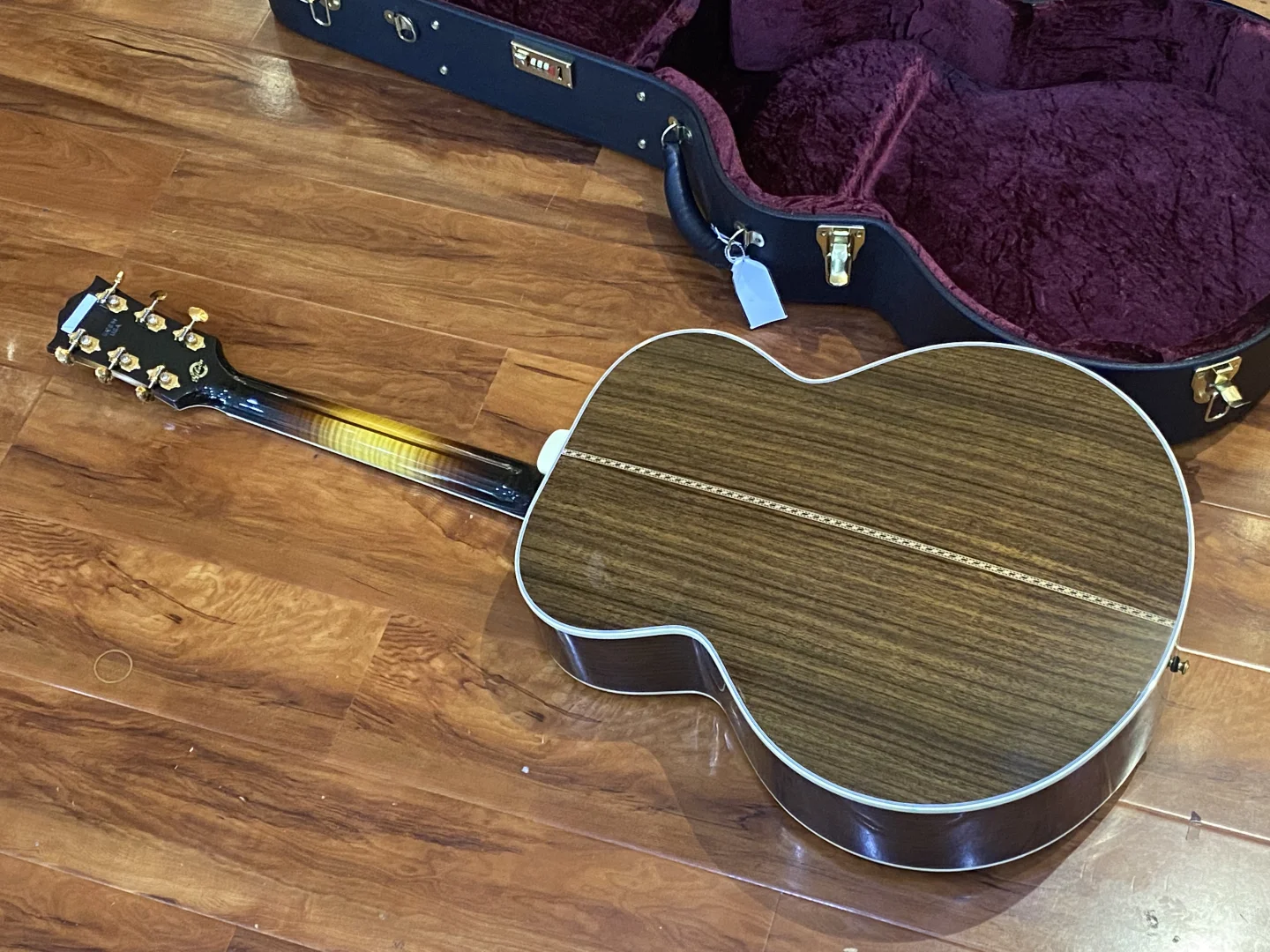 太霸气了Gibson吉普森sj200西部经典吉他