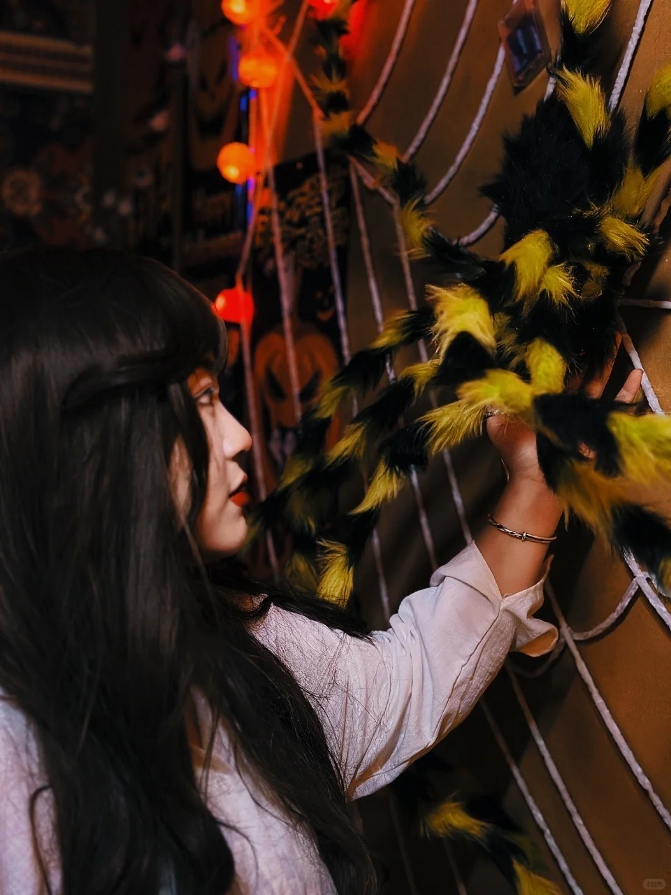 万圣节不蹦迪？来西安这家民谣酒馆慢享夜晚