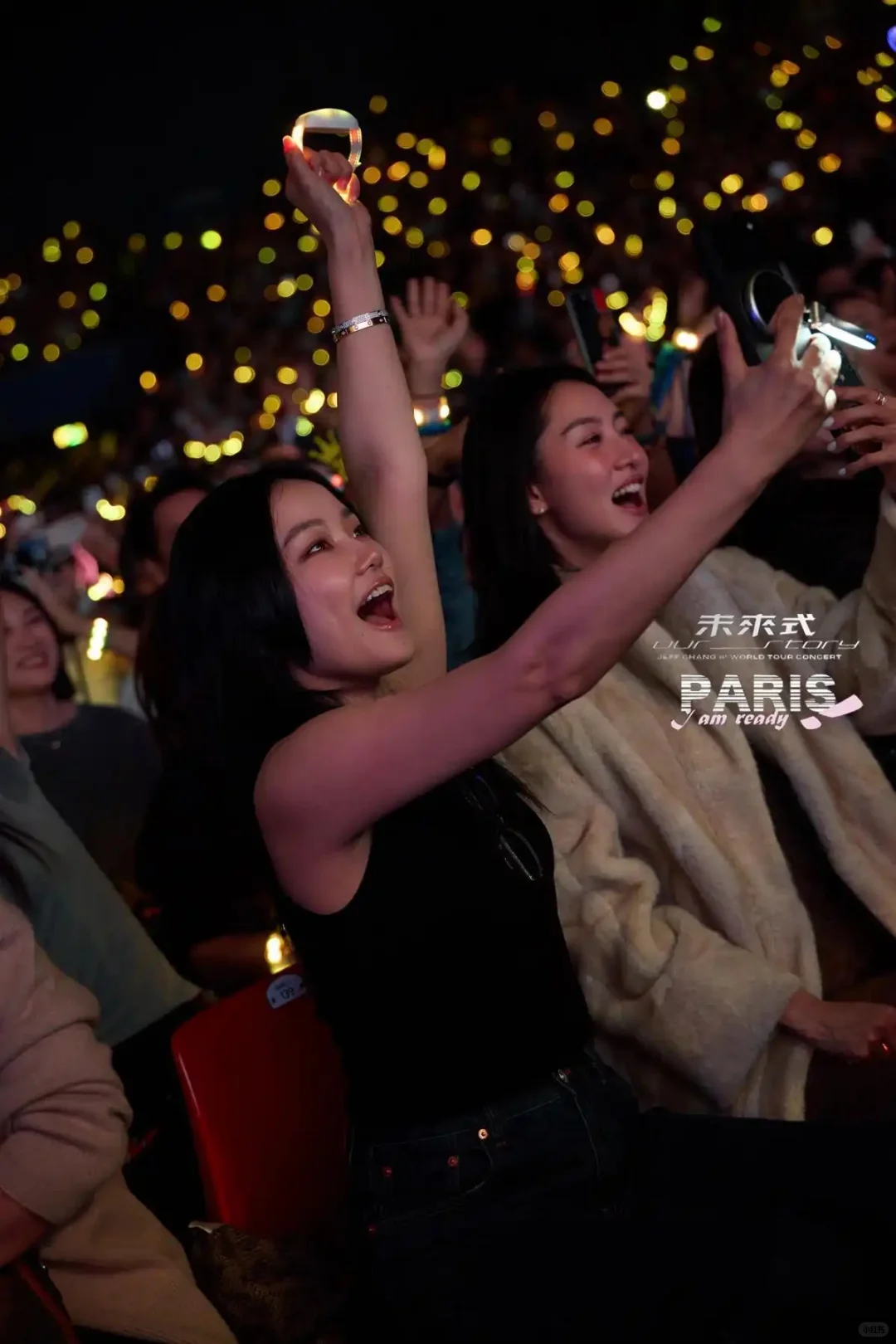 【官图】张信哲巴黎限定造型电翻歌迷