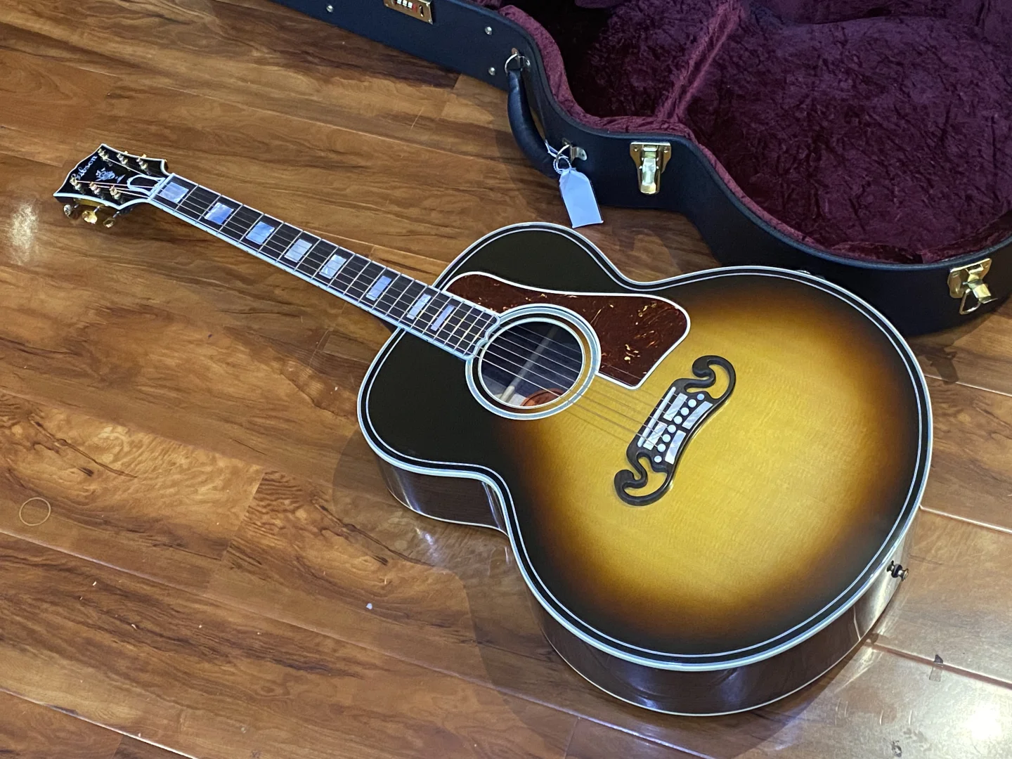 太霸气了Gibson吉普森sj200西部经典吉他