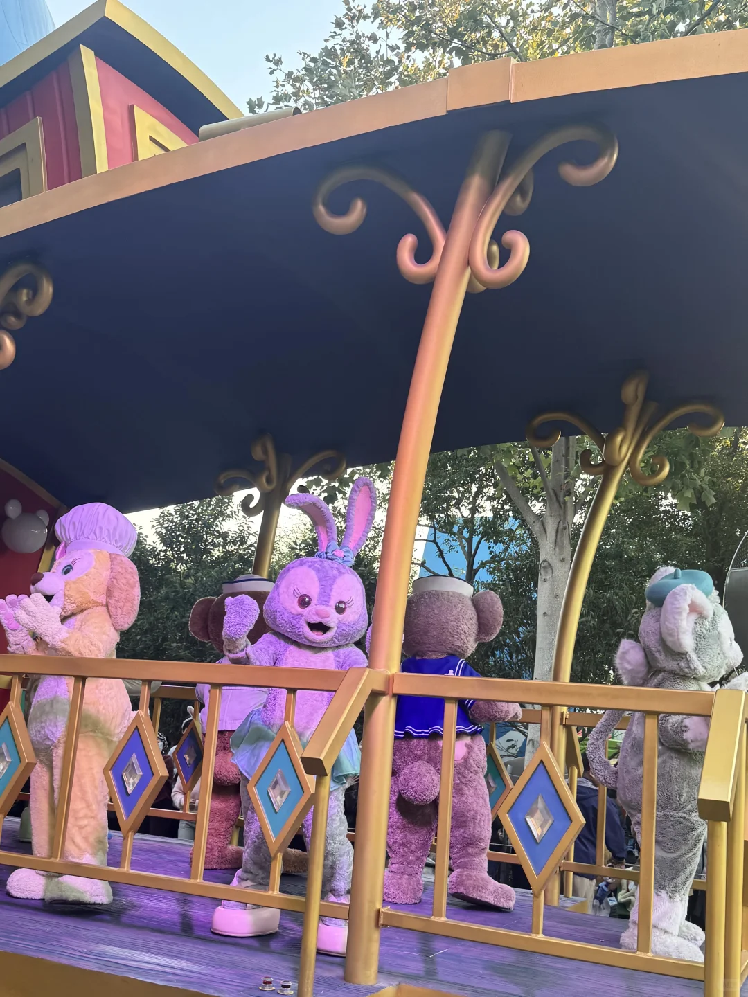 跟着BGM蹦跳，把快乐焊在迪士尼！