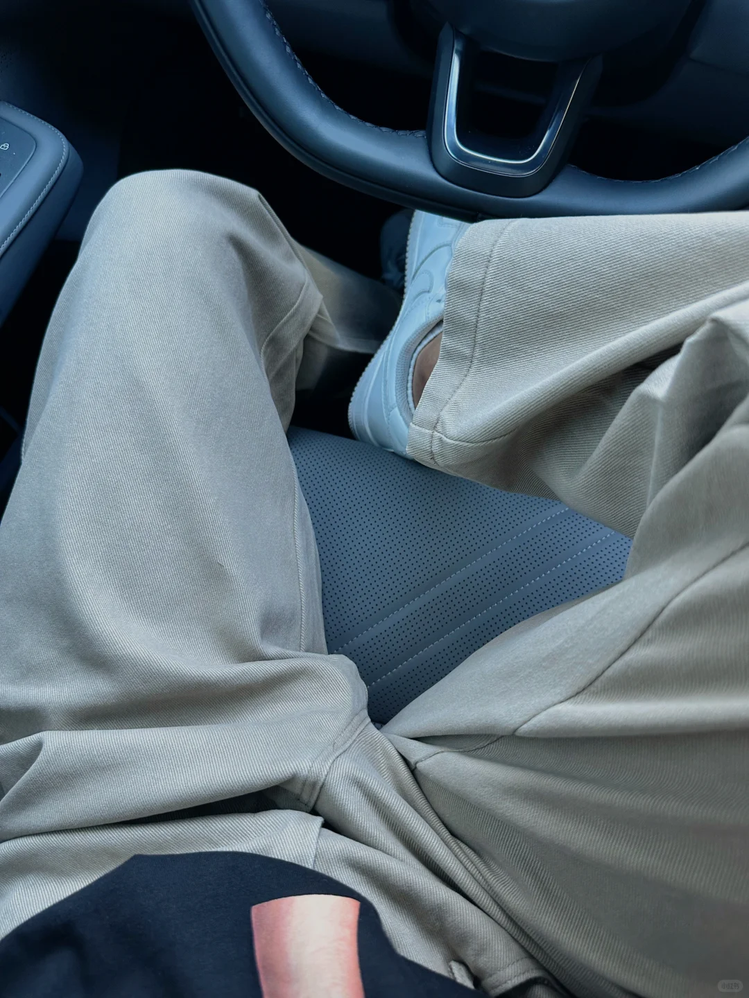 就两个字：垂顺