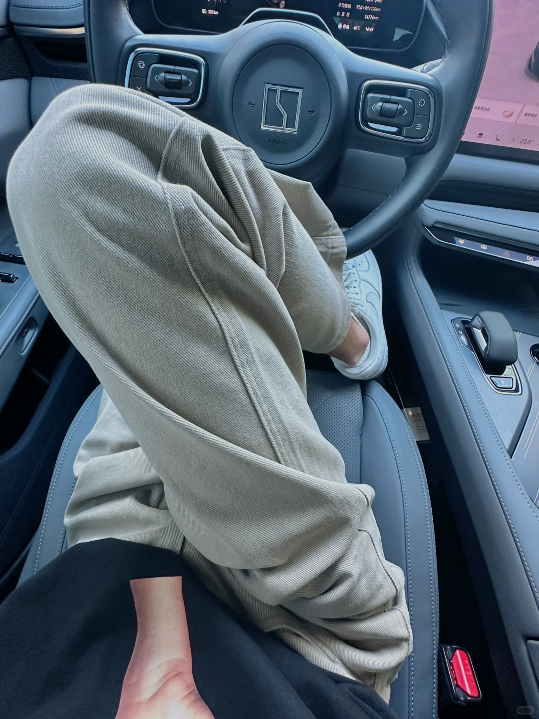 就两个字：垂顺