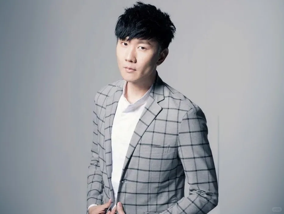 JJ王者之夜名场面：雨中等你一千年，这波