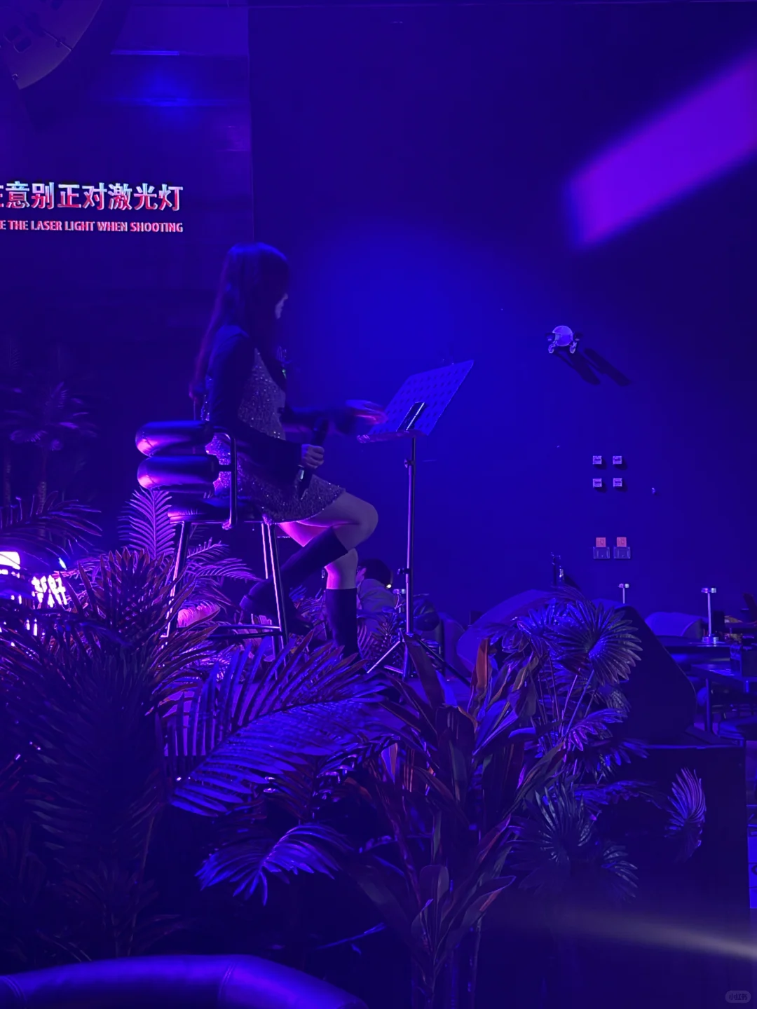 机器人按摩粉丝歌友会嗨吧探店