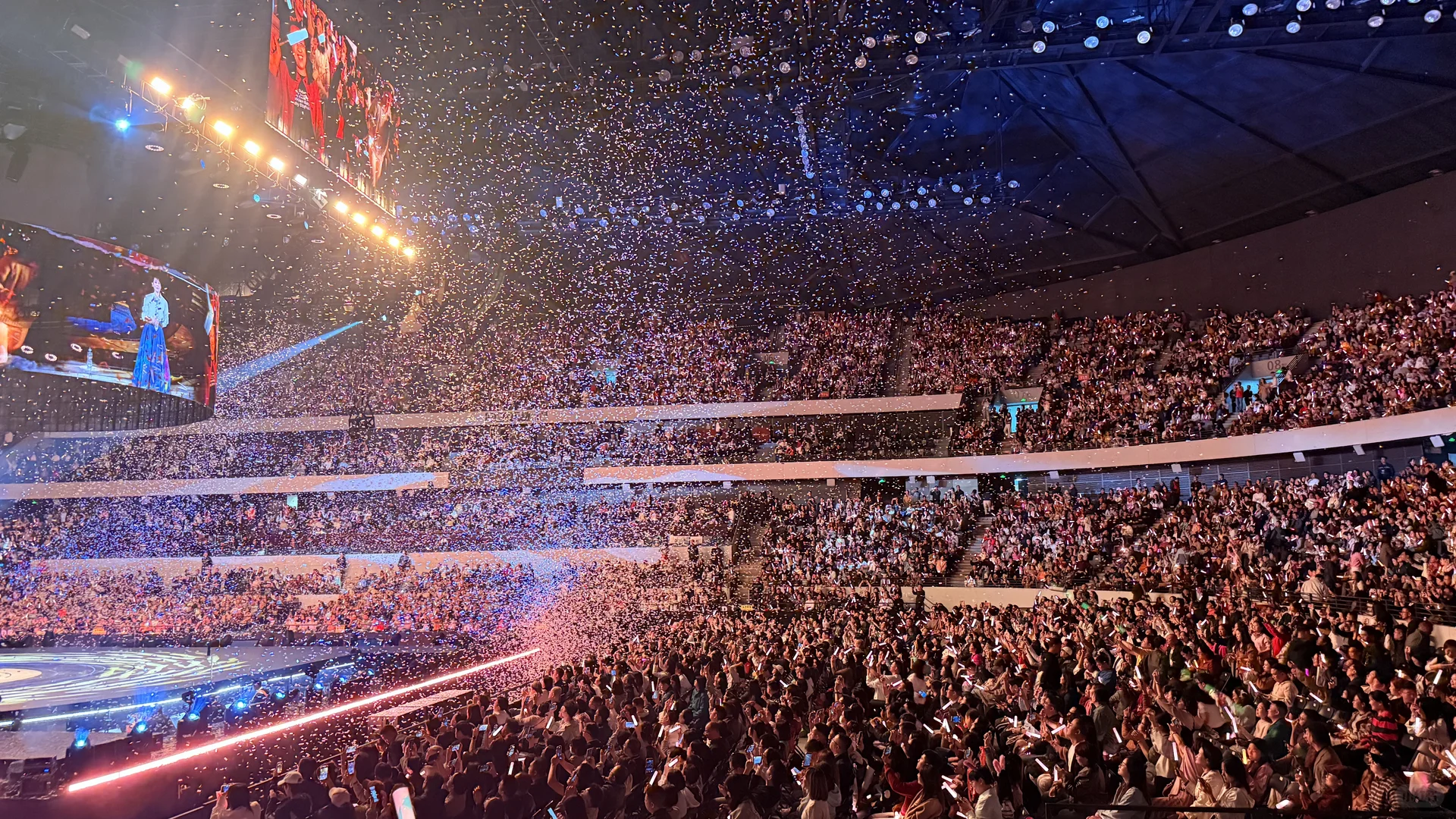 深圳刘若英，舞台设计太用心了吧！