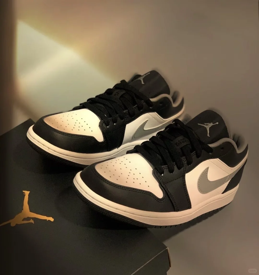 AJ1 影子灰 行走的神