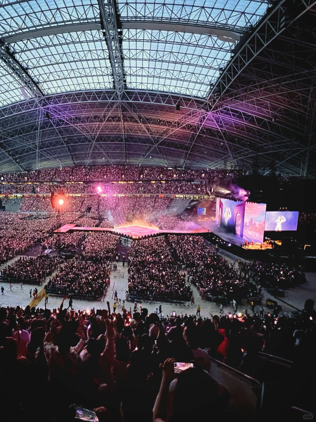 巡演中間😎我也去追了一場演唱會