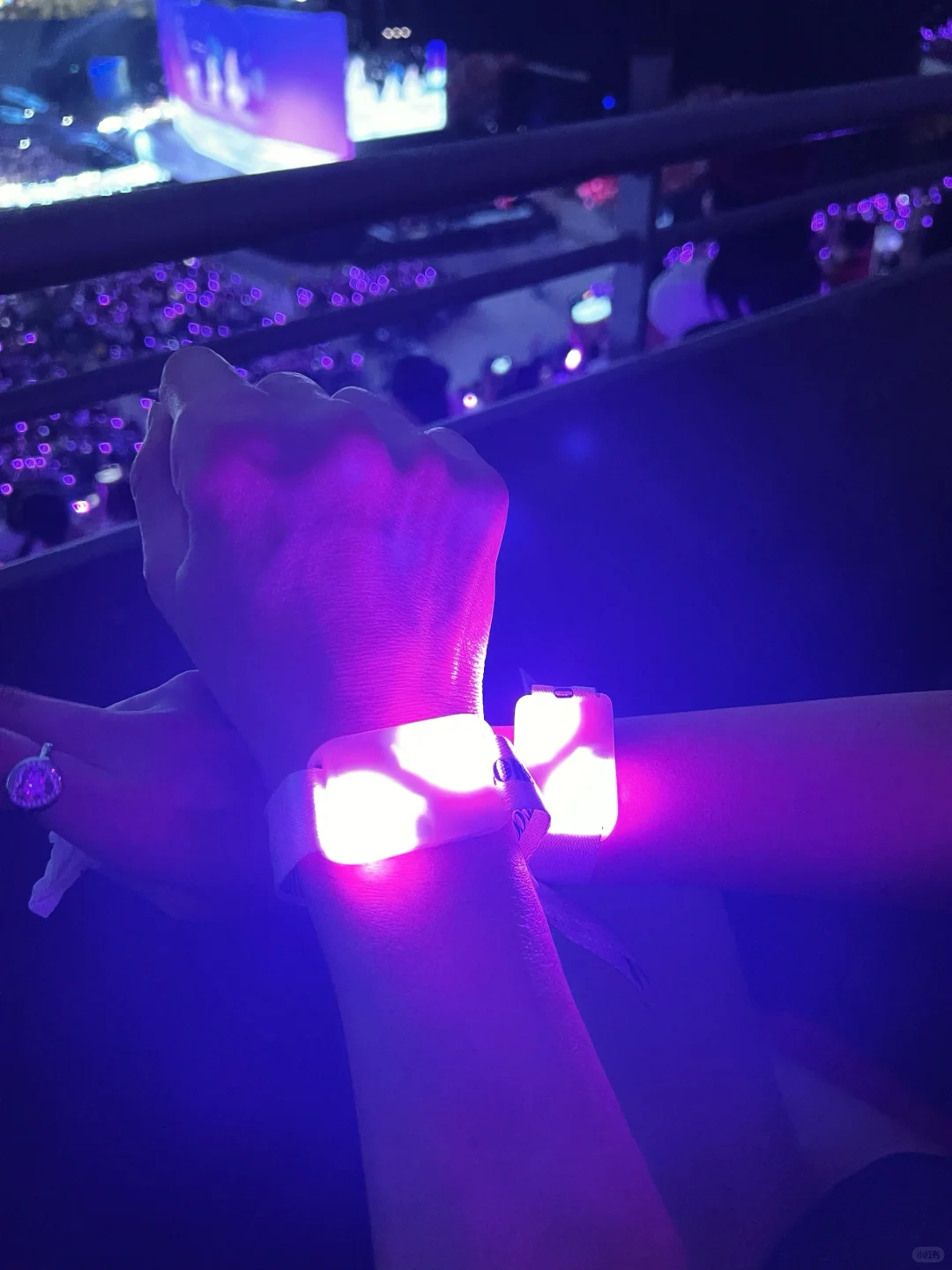 巡演中間😎我也去追了一場演唱會