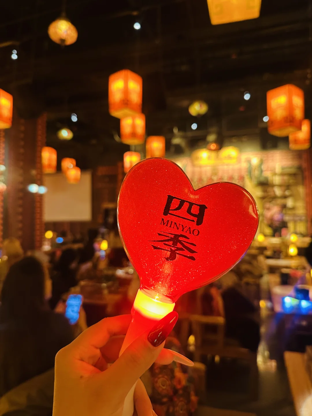 当民谣遇见LiveHouse，耳朵先醉了一步～