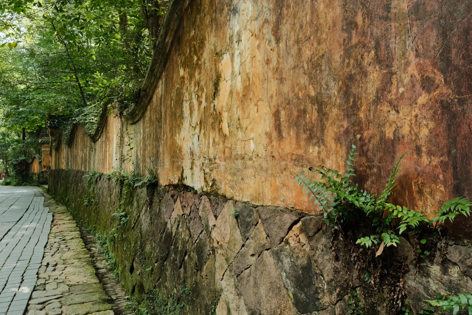 听到了一首真正的民谣
