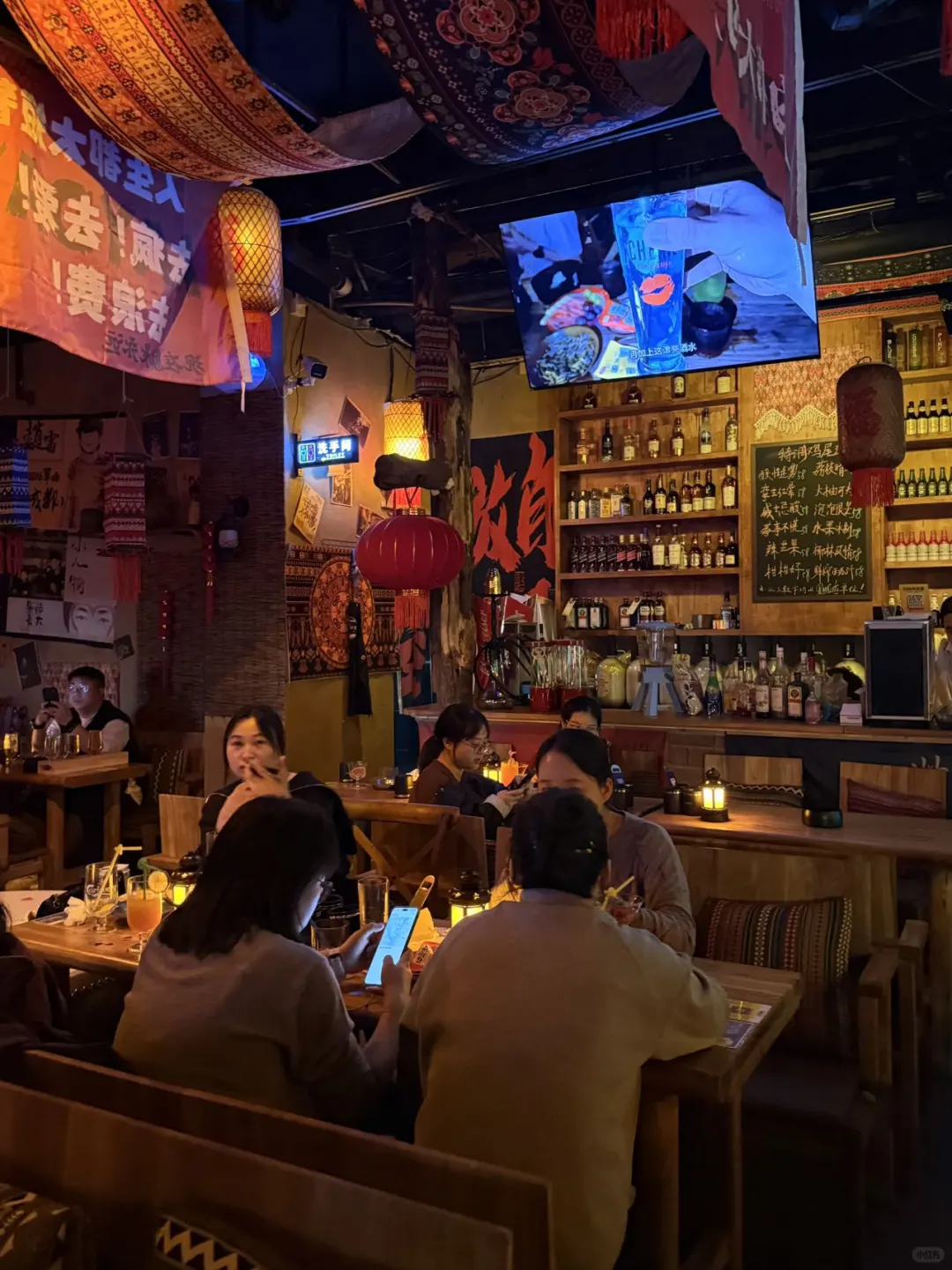 不在丽江！！宁波也有！火塘民谣bar