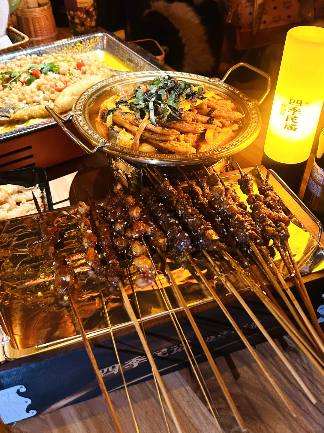 当民谣遇见LiveHouse，耳朵先醉了一步～