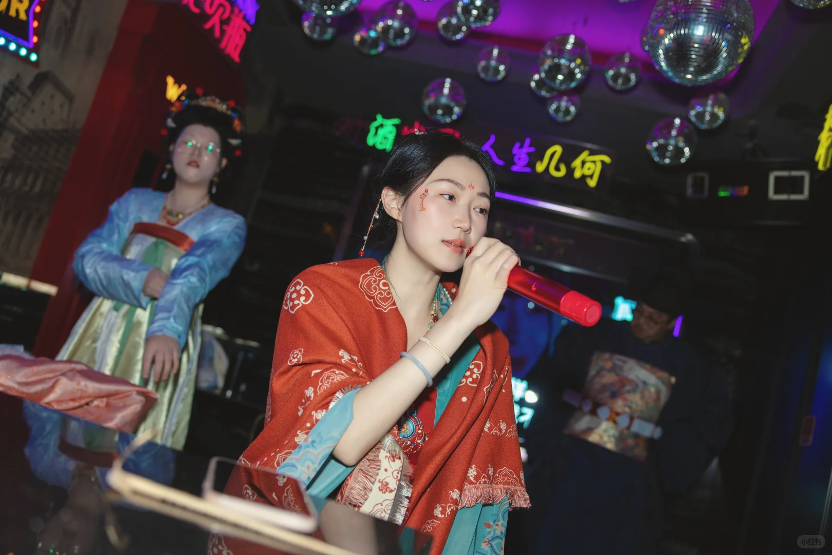 和汉服同袍一起唱歌是什么样的体验