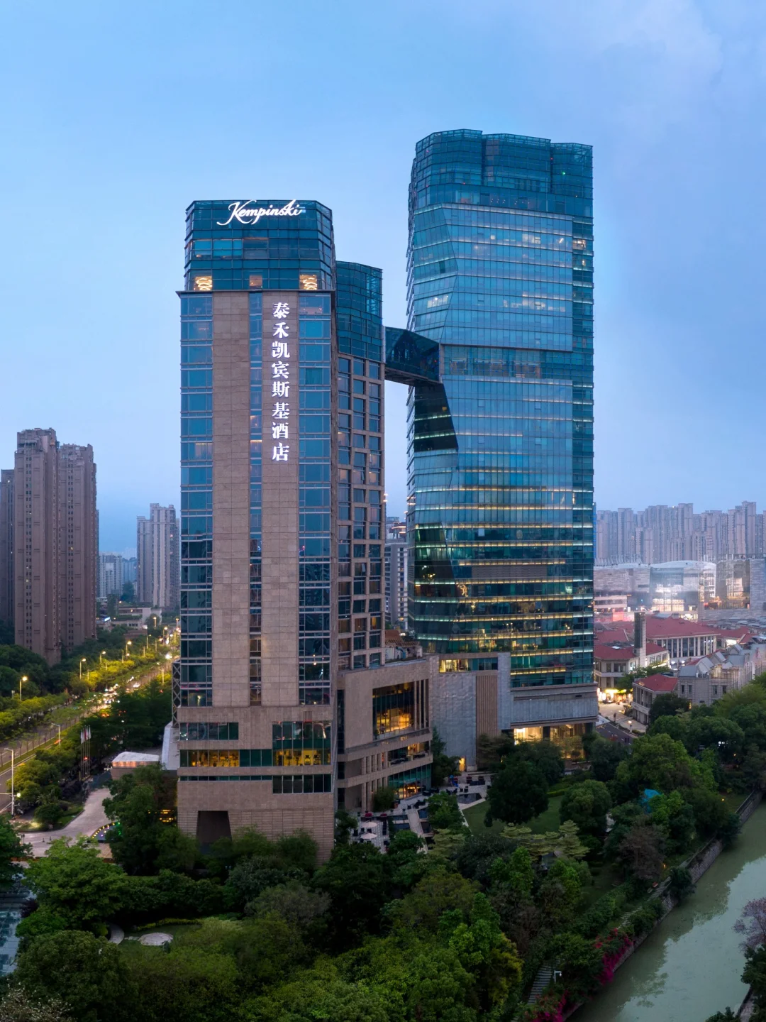 周传雄福州开唱重温经典|念念不忘·再遇见