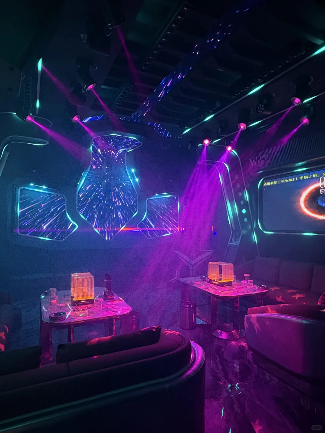 W Party KTV,岛外吃喝玩乐好去处